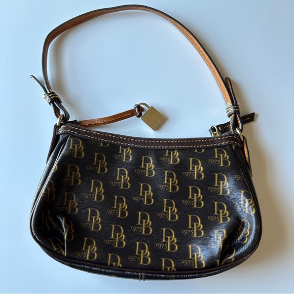 DOONEY & BOURKE 1975 SIGNATURE SHOULDER BAG - Picture 5 of 14